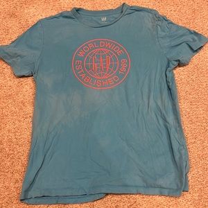 GAP BLUE GRAPHIC TEE SIZE LARGE